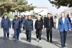 兰州脑康中医院参加“2025年清明祭英烈陈红军烈士、王佛军烈士祭扫活动”